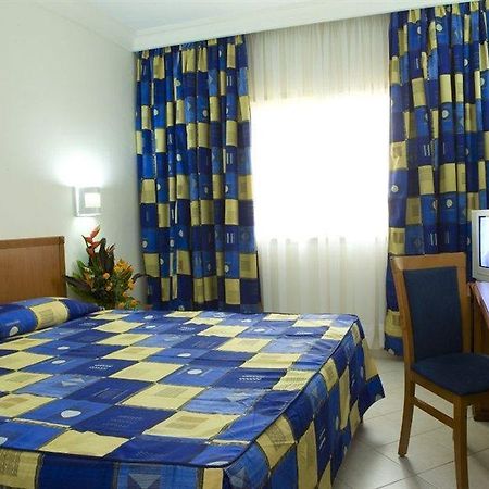 אואגדוגו Azalai Hotel Independance מראה חיצוני תמונה