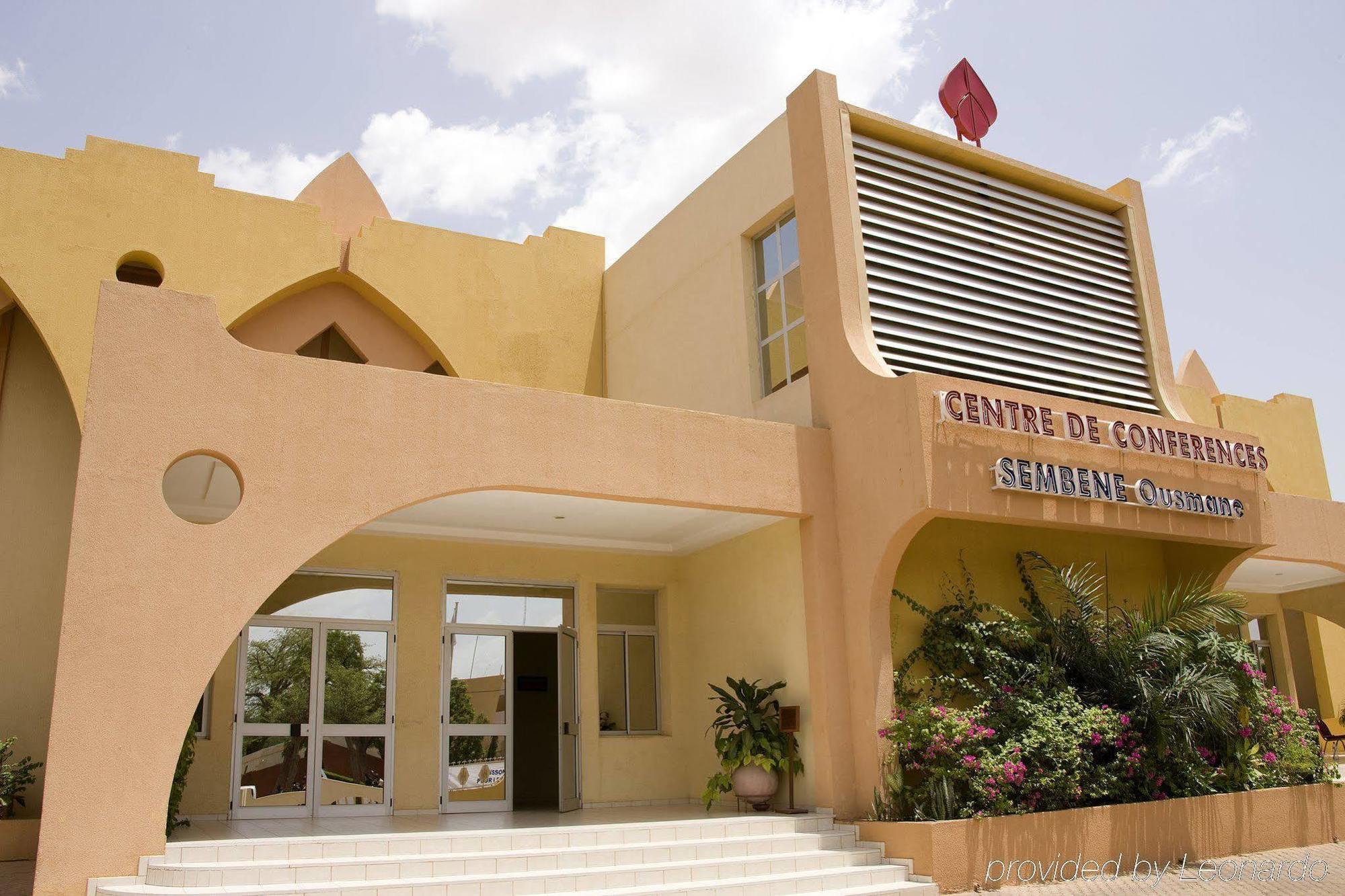 אואגדוגו Azalai Hotel Independance מראה חיצוני תמונה