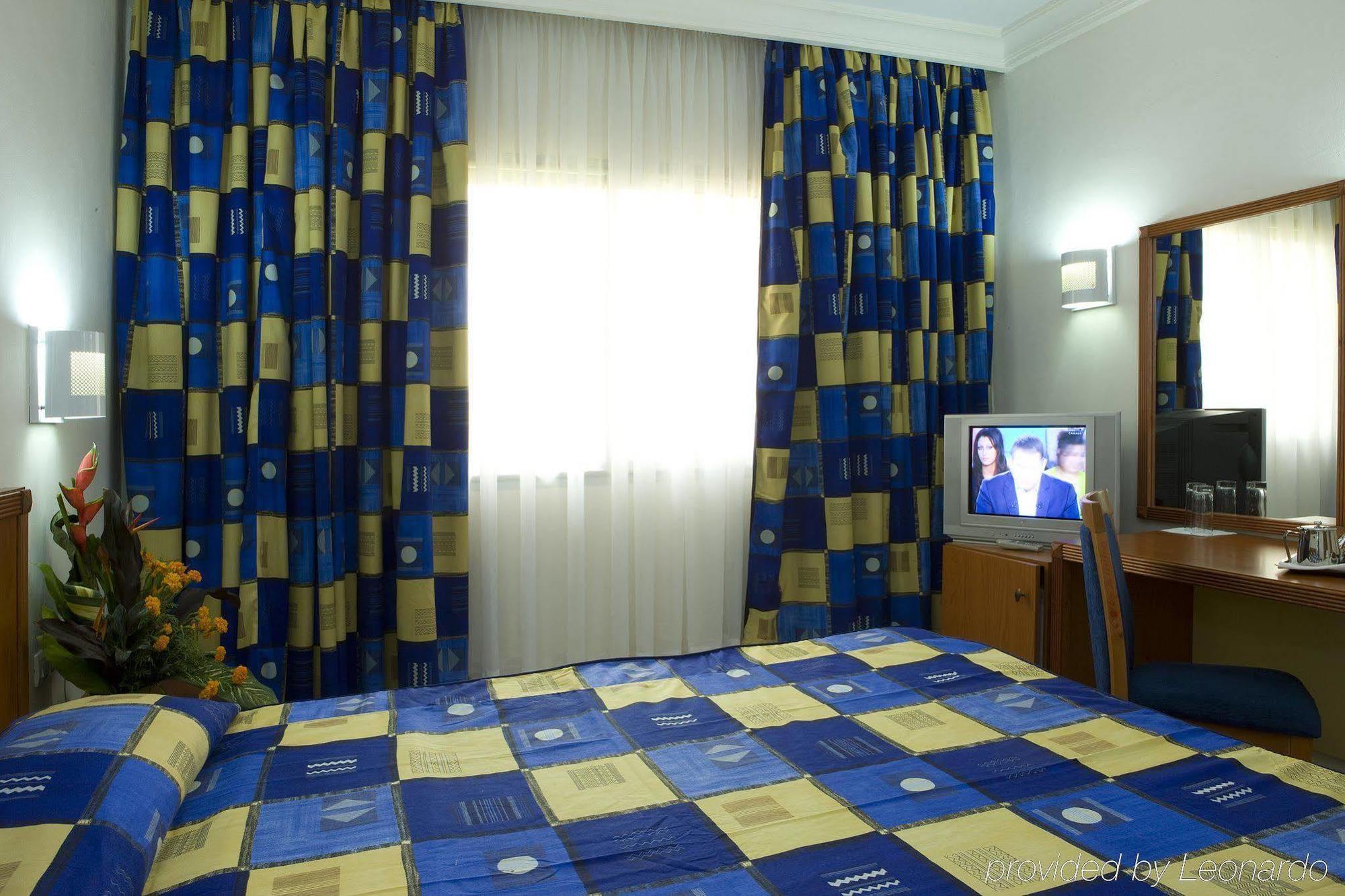 אואגדוגו Azalai Hotel Independance מראה חיצוני תמונה