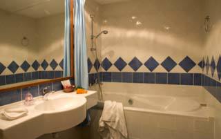אואגדוגו Azalai Hotel Independance מראה חיצוני תמונה
